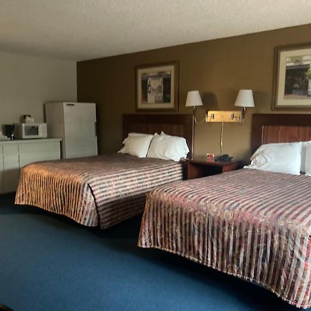Travelodge By Wyndham Каньонвилл Экстерьер фото